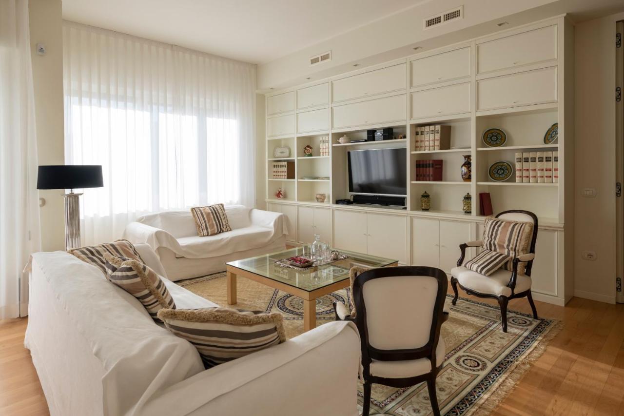 Casa Gramsci Luxury Apartment Pesaro Exterior foto